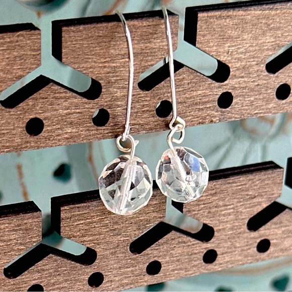 chunky faceted rock crystal faceted spheres dangle drops silver earrings - Picture 1 of 2